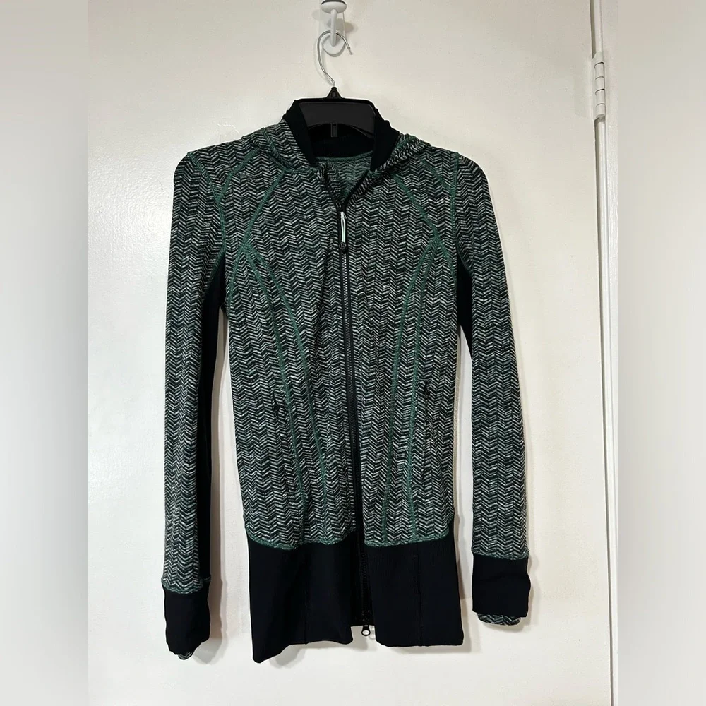 Lululemon Daily Practice Jacket Athleisure Training Sea Mist Deep Green Size 4 - Picture 3 of 16